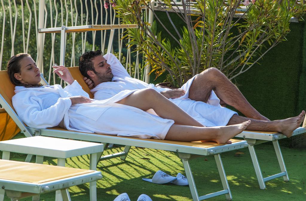 Hotel Terme Roma Abano Terme Esterno foto