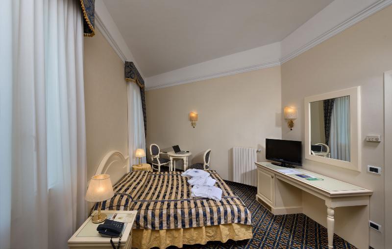 Hotel Terme Roma Abano Terme Esterno foto